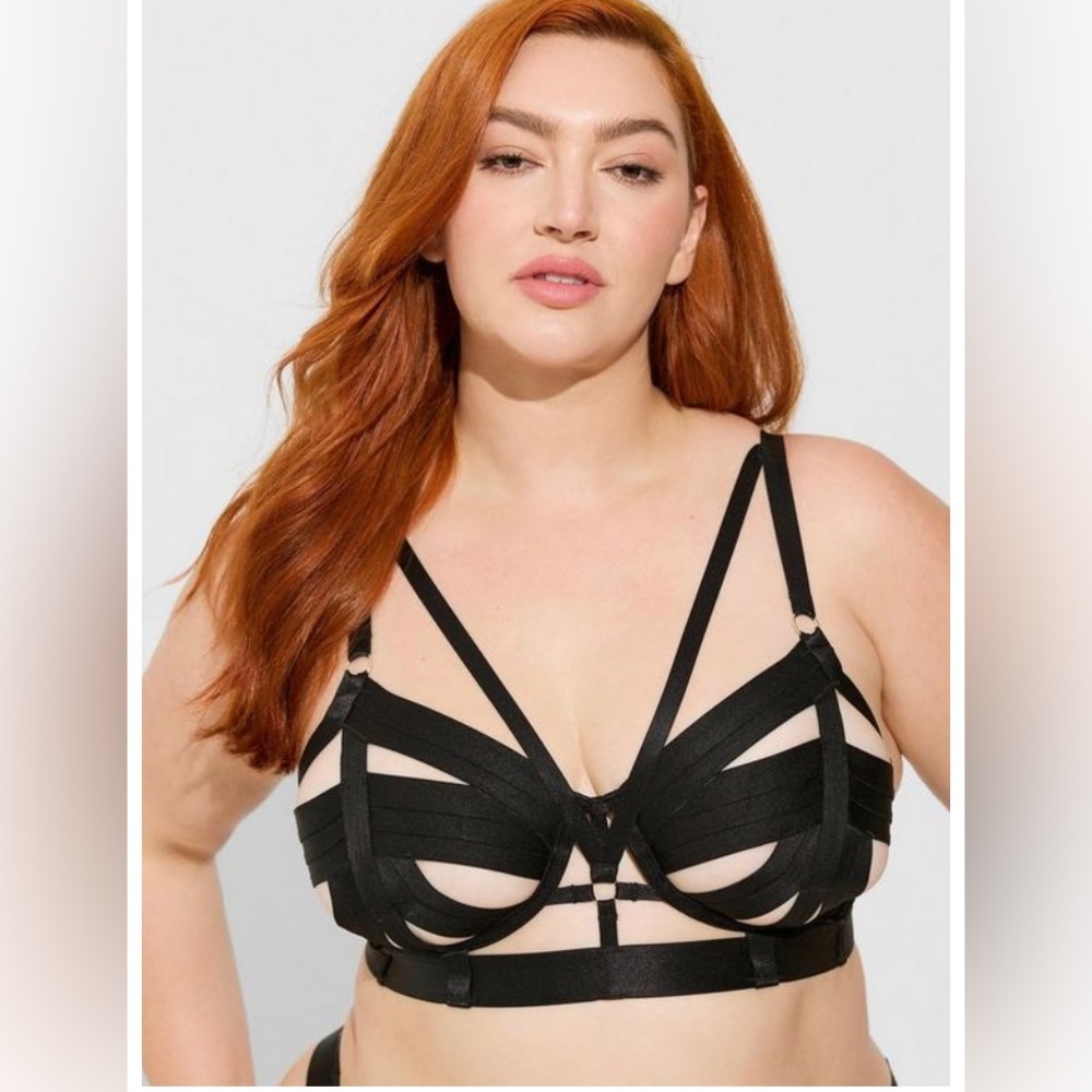 Torrid over strap cut out longline bra